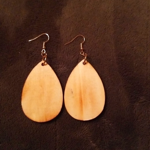 Jewelry - Handmade woodburned earrings made by me ❤